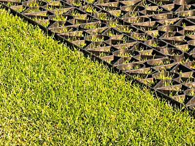 Rasengitter & Rasennetze zur Rasenstabilisierung | securatek