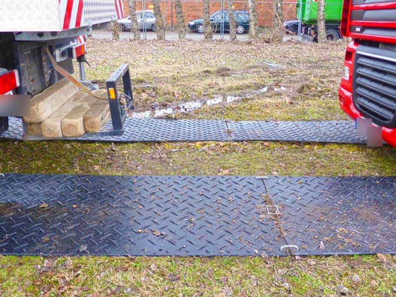 Vermietung mobile Fahrstraße für weiche Böden & Wiesen