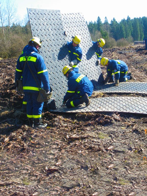 Lösungen für den Bodenschutz, Flächenschutz und Abstütztechnik zur Erfüllung staatlicher Aufgaben wie die Versorgung und Schutz der Bevölkerung...