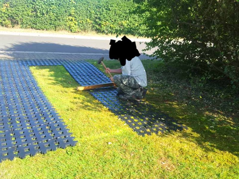Rasengitterstein aus Kunststoff statt Beton für einen PKW Stellplatz selber verlegen