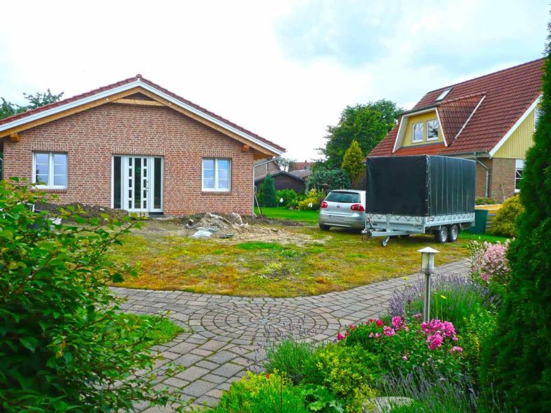 Unversiegelte, wasserdurchlässige Kiesstabilisierung mit dem Kiesgitter KG30