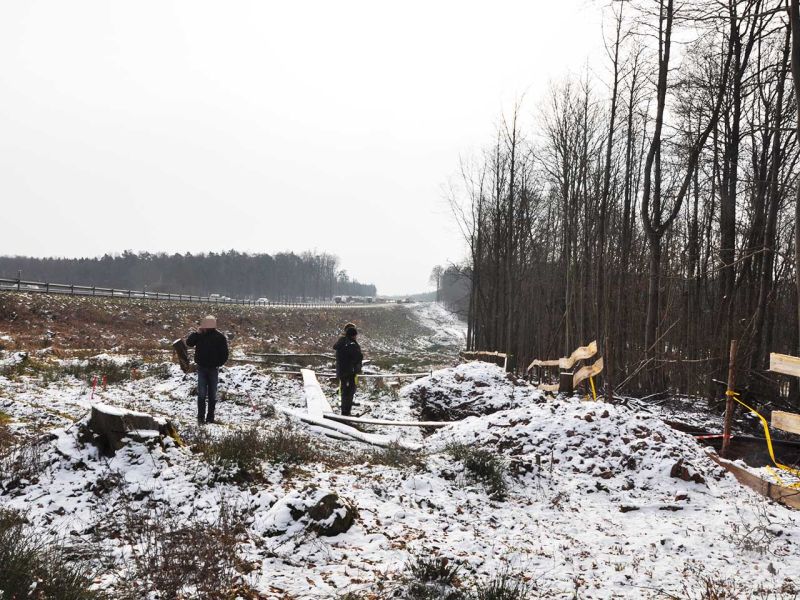 Mobile Baustraße Telekom-Baustelle Esselbach im Steigerwald mit der s:tek 48 Bodenschutzplatte