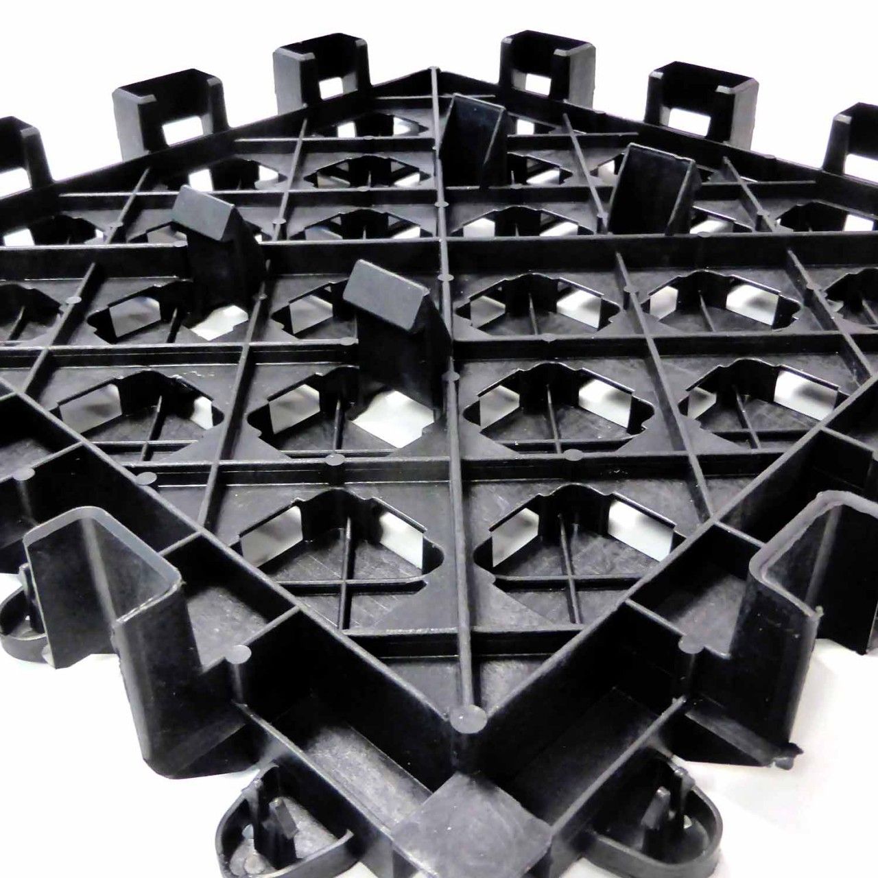 Ankergitter AG60, 400 x 400 x 60 mm, 0,9 kg. Bodengitter mit integrierten Ankerelementen, Drainagefunktion & extremer Lastverteilung. Profilierte Oberfläche.