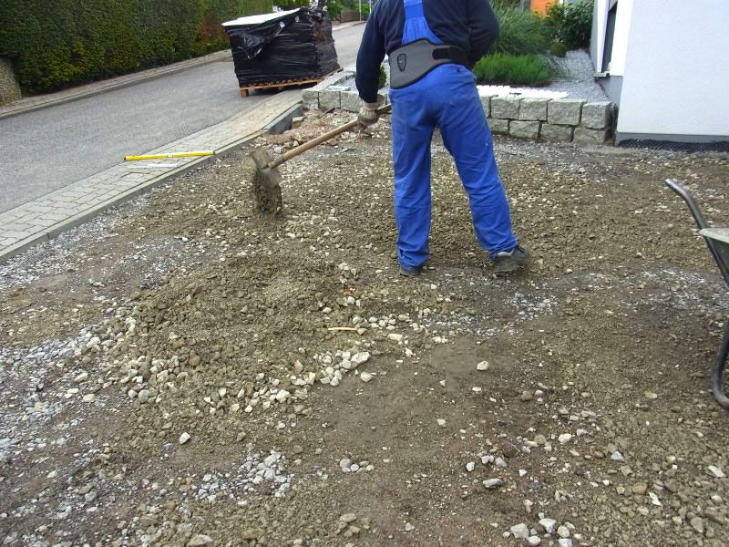 Anlegen einer Kiesfläche im Vorgarten für Parkplätze mit dem Kiesgitter KG30