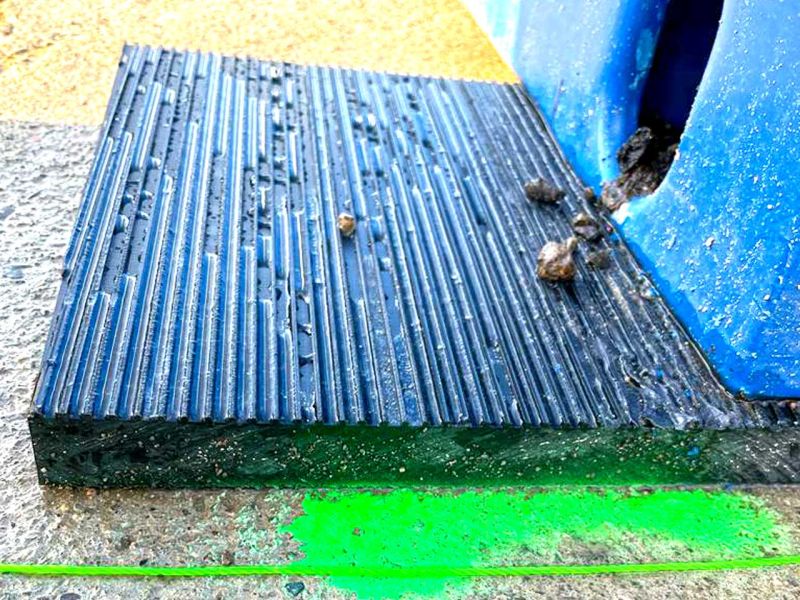 Druckstabile Nivellierplatten zum Höhenausgleich für Containeranlagen und Raumsysteme