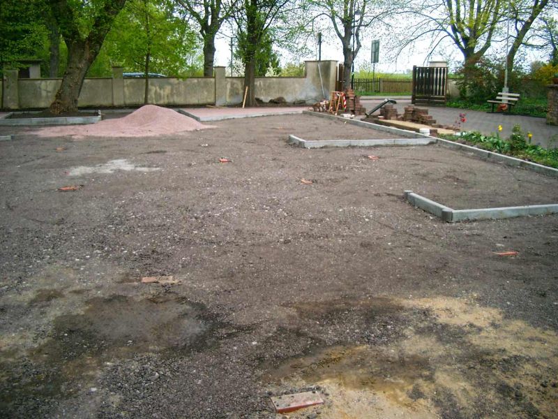 Herstellung eines großen Parkplatz mit dem Bodengitter BG30