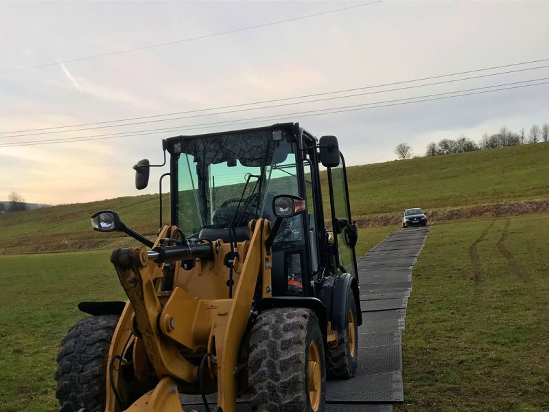 Mobile Baustraße mit s:tek 48 und e:tek PRO für den Einsatz bei einer Brunnensanierung