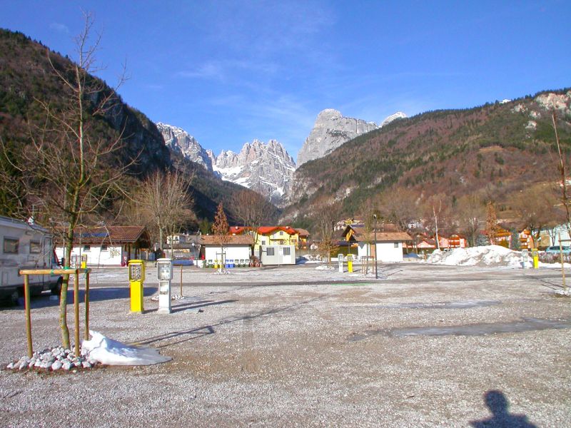 Bodenbefestigung für einen Campingplatz mit dem Bodengitter BG50