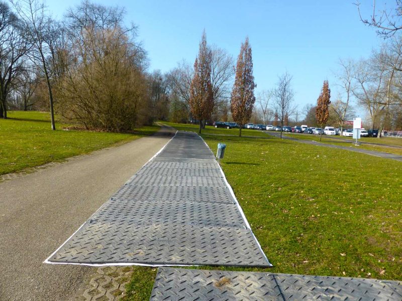 Fahrplatten für den Besucherparkplatz der ISH Messe 2015 in Frankfurt