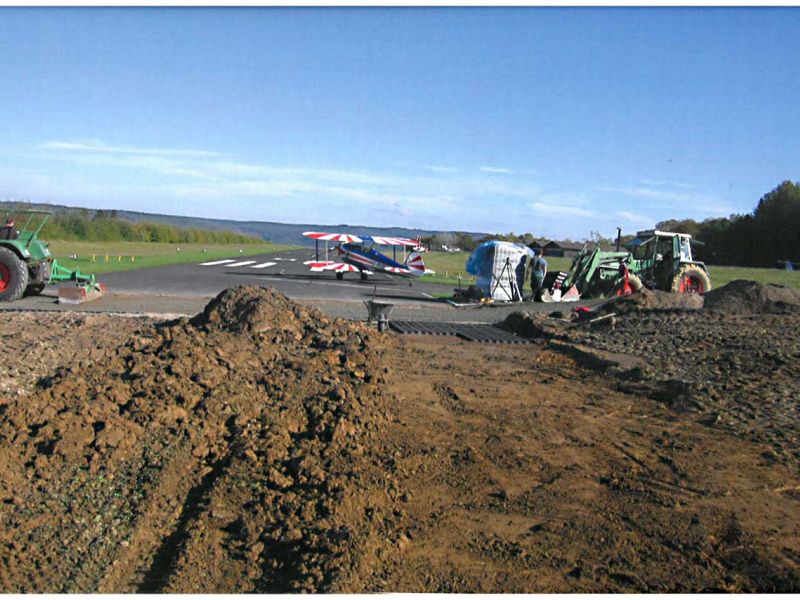 Verlängerung der Auslaufzone einer Flugplatz Landebahn mit dem Bodengitter BG50