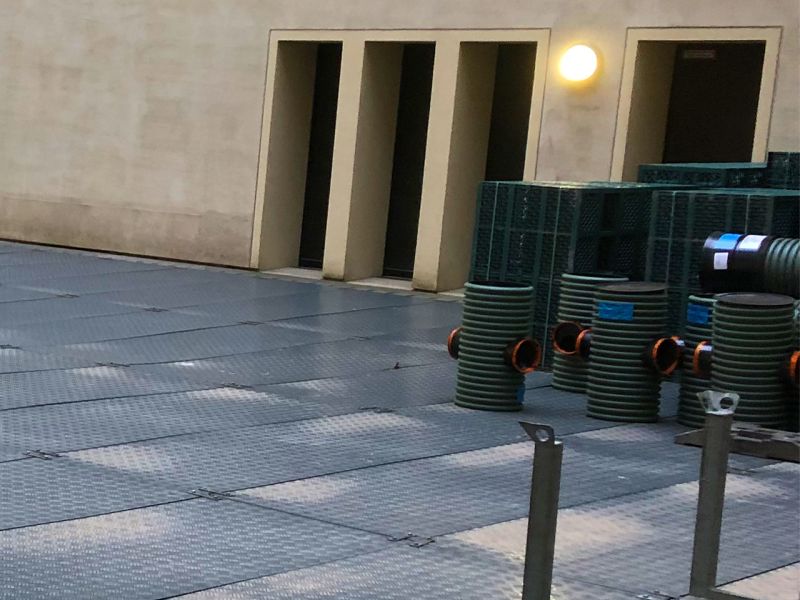 Herstellung einer temporären Arbeitsplattform für ein Ingenieursprojekt mit der e:tek PRO Fahrplatte