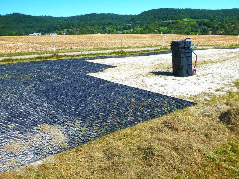 Bodenbefestigung eines Pferdeauslauf mit Weidezelt und Futterplatz