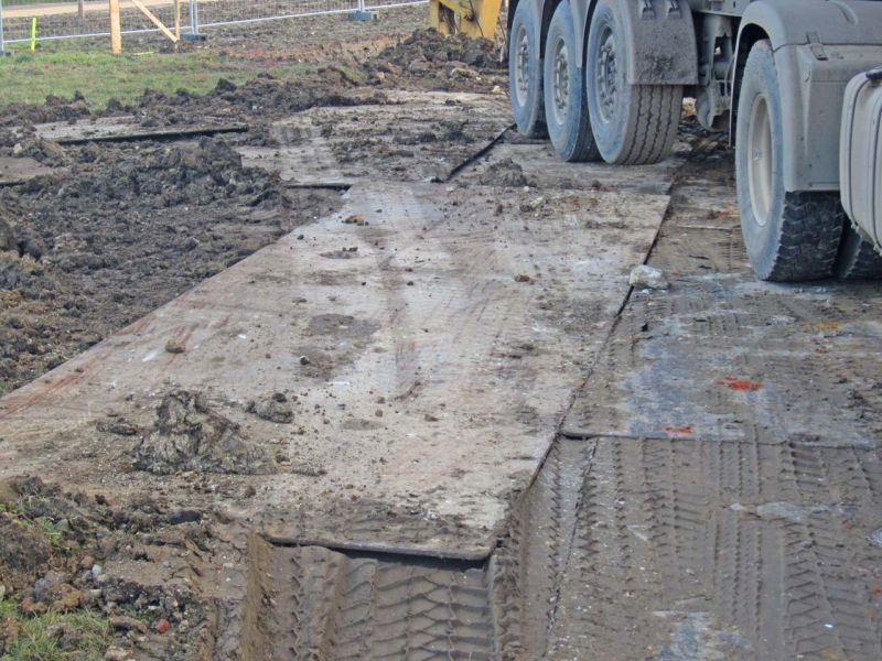 Mobile Baustraße zur Abfuhr von Erdarbeiten in Aachen