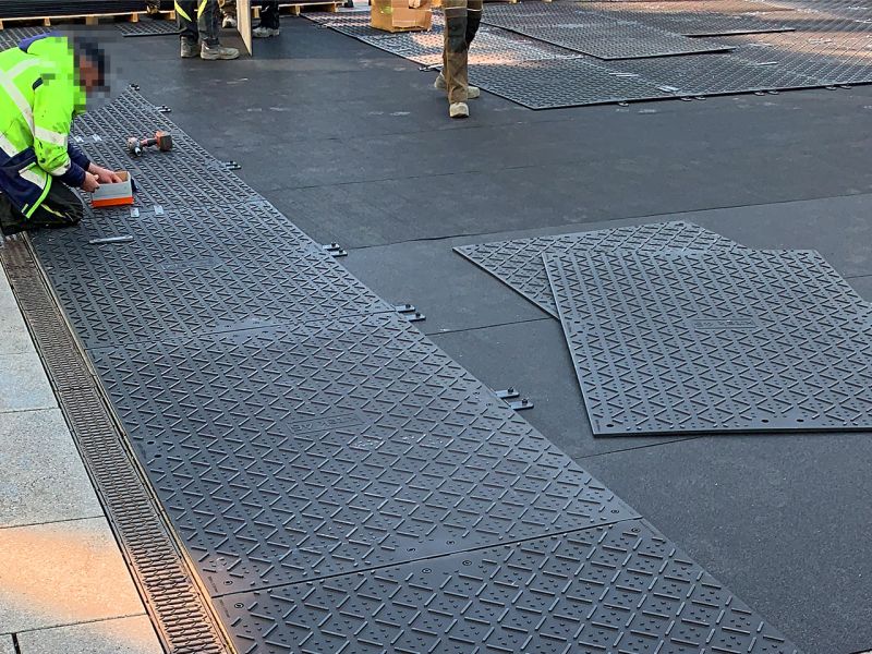 x:tek46 Bodenschutzplatte auf der Frankfurter Zeil