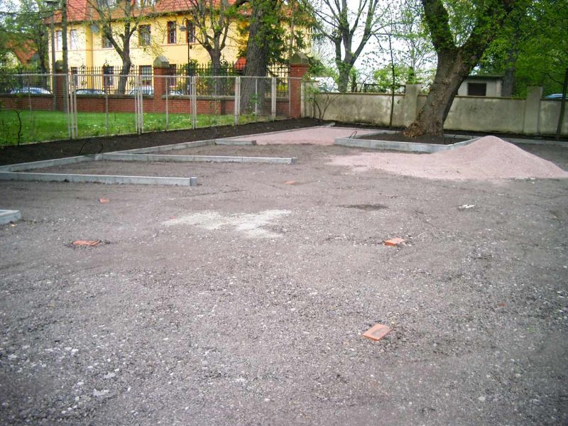 Herstellung eines großen Parkplatz mit dem Bodengitter BG30