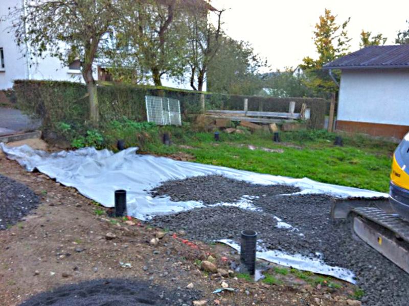 Bodengitter BG50 zur trittfesten Bodenbefestigung eines Roundpen / Führanlage