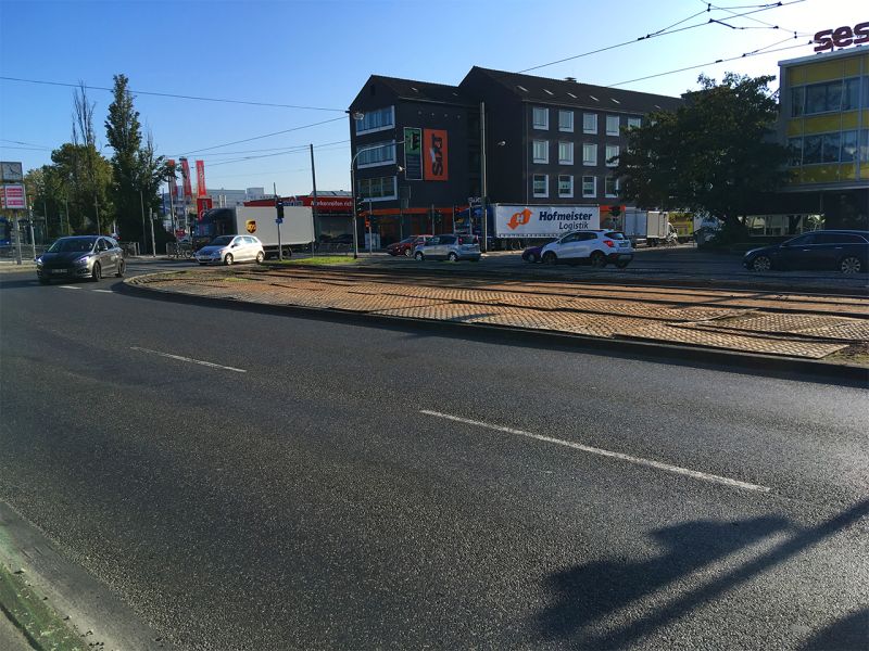 Zu schwer gibt´s nicht – s:tek 48 Bodenschutzplatten als Schutz des Untergrunds bei einem Schwertransport