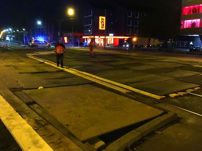 Zu schwer gibt´s nicht – s:tek 48 Bodenschutzplatten als Schutz des Untergrunds bei einem Schwertransport