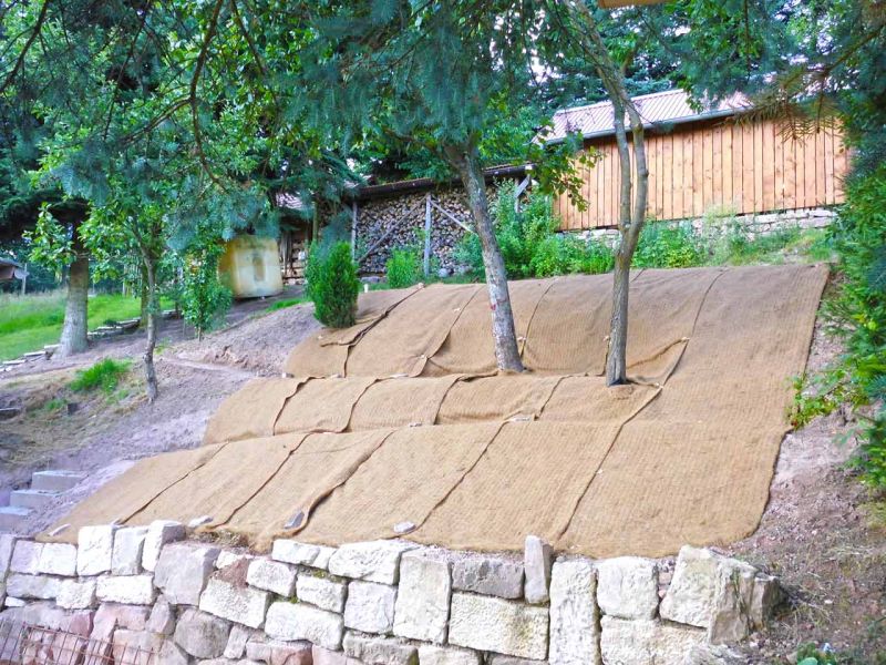 Mulchmatte MM600 Hangsicherung Erosionsschutz Kokos 002 referenz