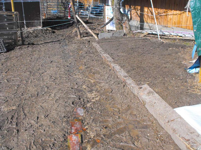 Verlegung des Bodengitter BG30 ohne Unterbau zur Herstellung eines Paddock