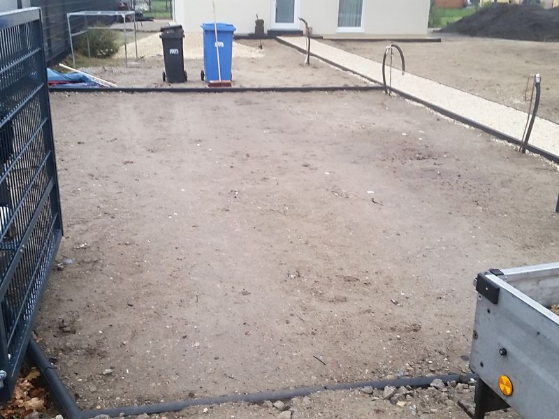 Hauseingang & Hofeinfahrt in Kieswege umgestalten mit den Kieswaben KW30