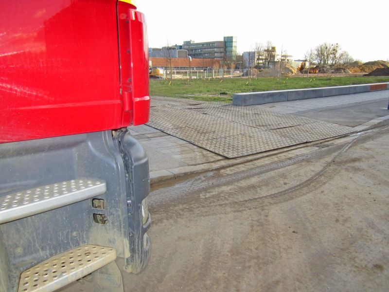 Mobile Baustraße zur Abfuhr von Erdarbeiten in Aachen