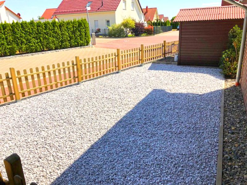 Vorgarten neugestalten und die Wiese zu einer schönen befahrbaren Kiesfläche umwandeln mit dem Kiesgitter KG30