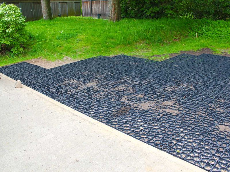 Verlegung des Rasengitter RG24 ohne Unterbau für eine Stellplatz und Wendefläche