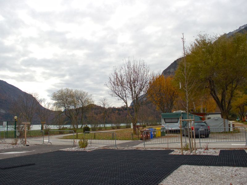 Bodenbefestigung für einen Campingplatz mit dem Bodengitter BG50