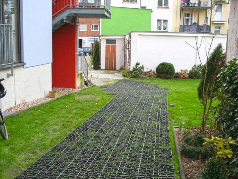 Rasengitter RG24 aus Kunststoff - Einfach verlegen und sofort befahren