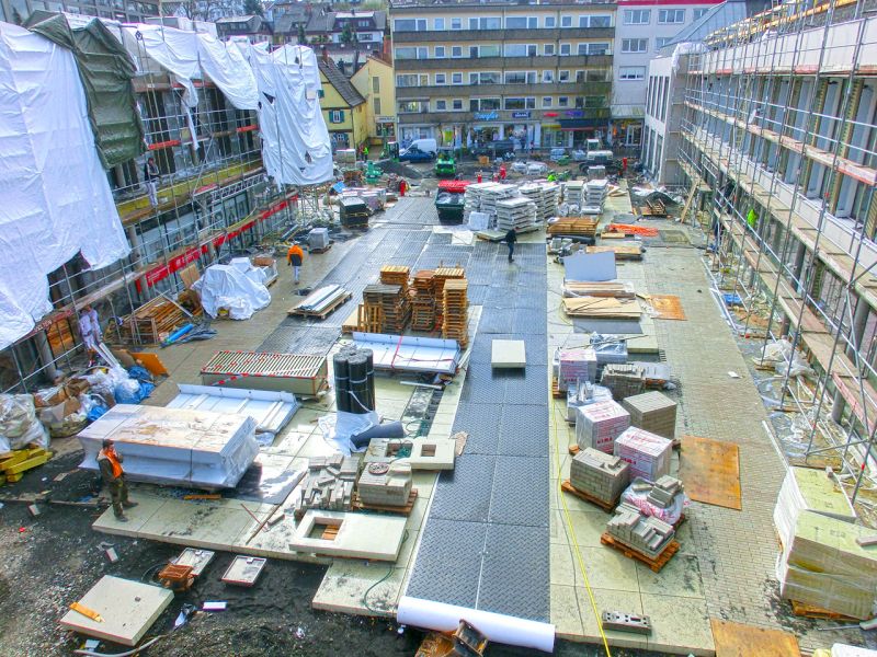 Bodenschutzplatten zum Schutz des Pflasters - Neubau in Bad Vilbel