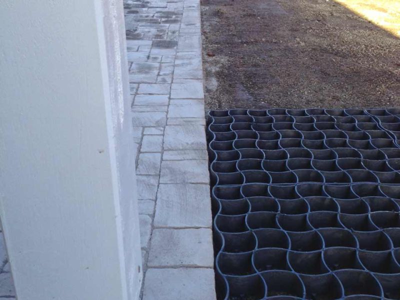 Bodengitter BG50 zur Herstellung eines zusätzlichen begrünten PKW Stellplatz