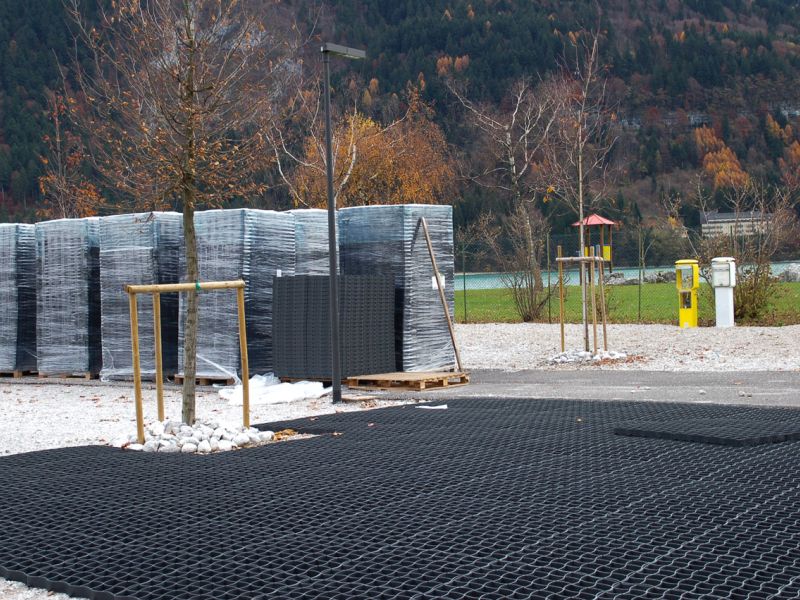 Bodenbefestigung für einen Campingplatz mit dem Bodengitter BG50