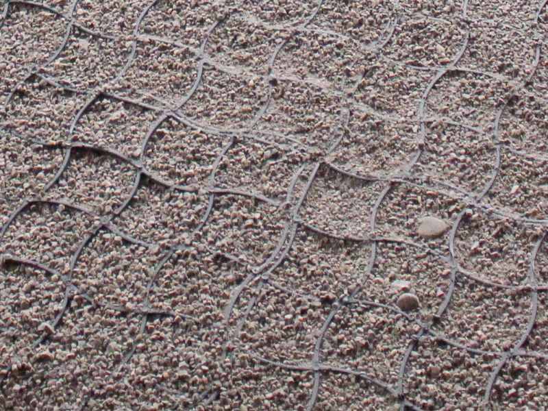 Herstellung eines Steinteppich im Carport mit dem Bodengitter BG50