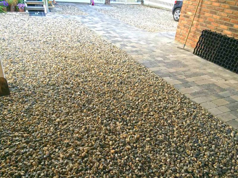 Bodenbefestigung mit dem Bodengitter BG50 einfach selber verlegen und mit Kies verfüllen