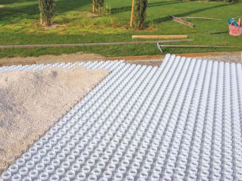 Anlegen eines stabilisierten Kiesweg im Garten mit dem Kiesgitter KG30