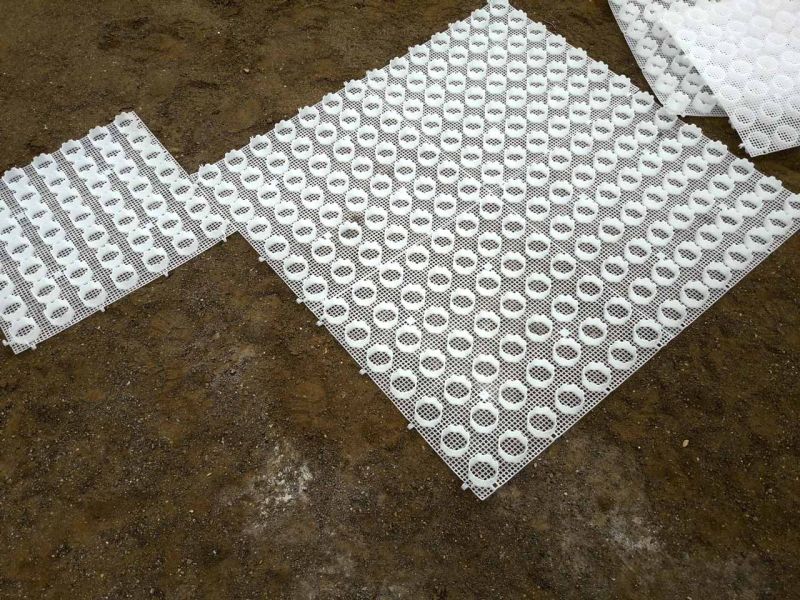 Sie möchten eine Kiesfläche als Stellplatz für ihren PKW anlegen ohne das Spurrillen durch die Befahrung entstehen? Wir empfehlen das Premium Kiesgitter KG30!