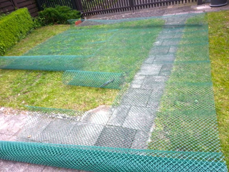 Rasennetz RN640 zur Rasenverstärkung und Rasenschutz im Garten und Hof