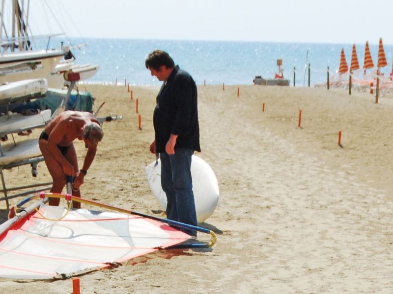 Bodengitter BG50 zur Herstellung eines befestigten Weg für Fahrzeuge und Anhänger auf Sand