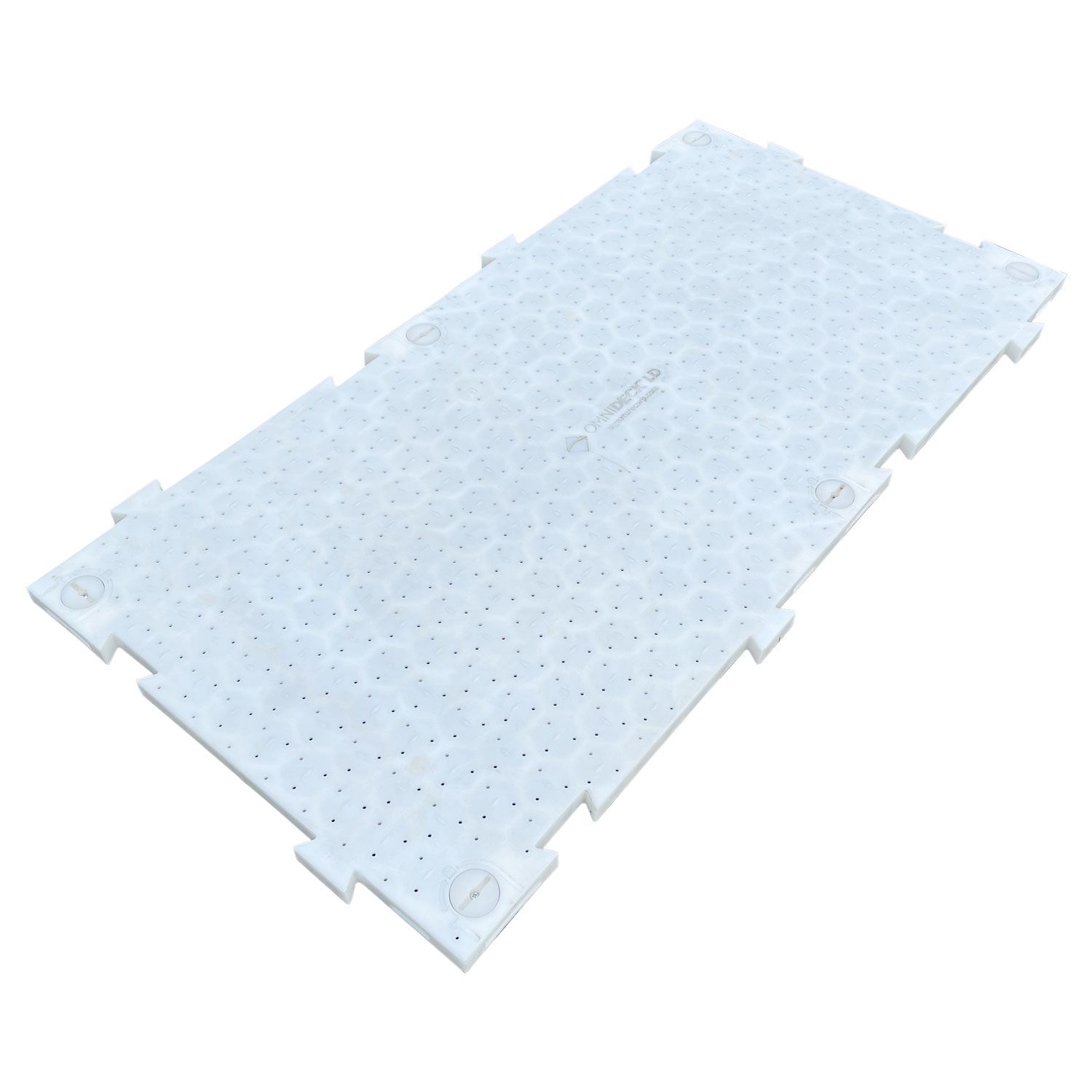 OmniDeck LD ist ein ultra robustes, schnell zu verlegendes Bodenschutz-System mit Drainage