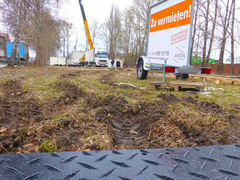Vermietung mobile Fahrstraße für weiche Böden & Wiesen