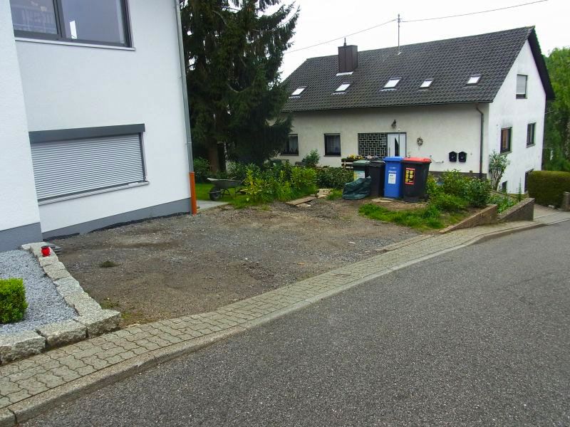 Anlegen einer Kiesfläche im Vorgarten für Parkplätze mit dem Kiesgitter KG30