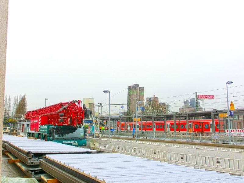 Bodenschutzplatten als Stellfläche für einen Autokran