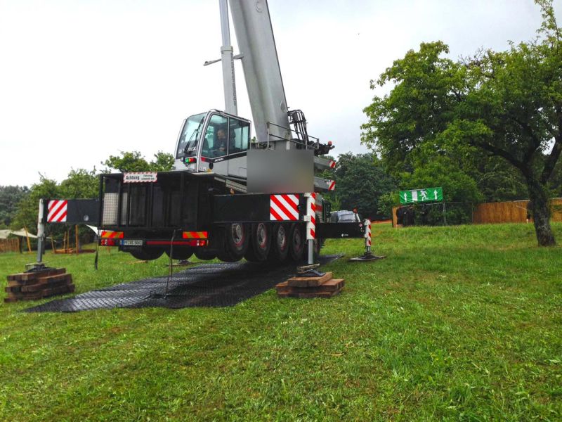 Mobile Fahrstraße für ein Open-Air-Event / Festival