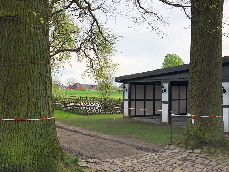 Begrünte und befahrbare Einfahrt für ein PKW-Carport anlegen mit dem Rasengitter RG24