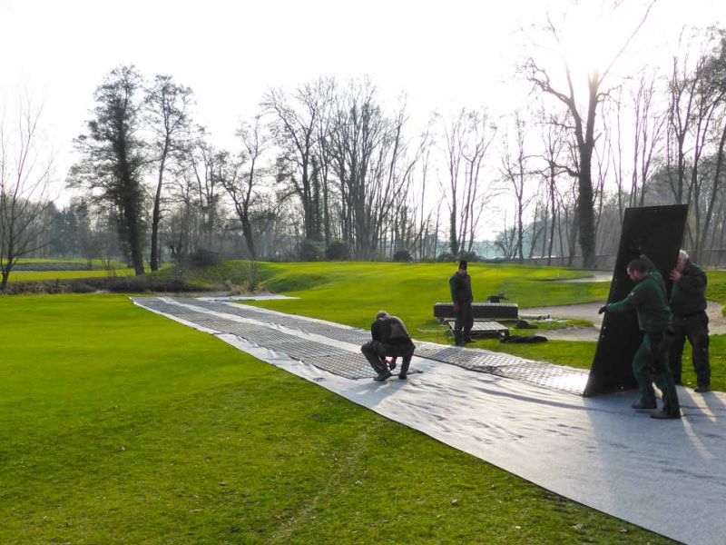 Baustraße zur Teichentschlammung im Golfplatzbau bzw. Golfplatzpflege