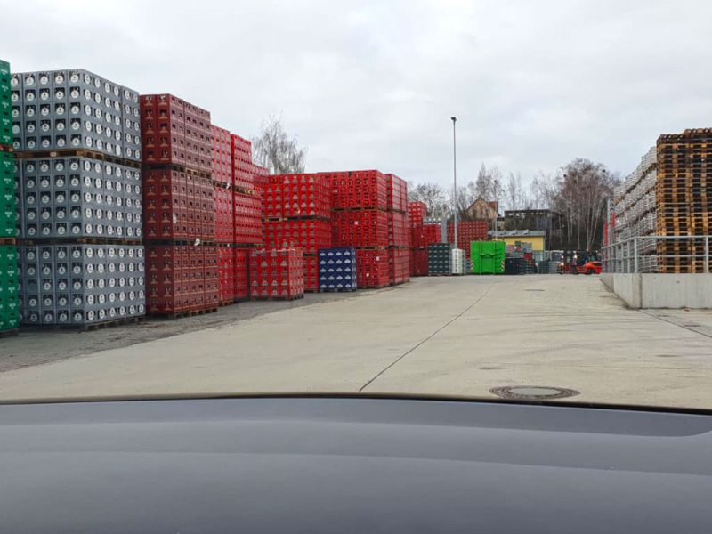 Temporäre Lagerfläche zum befahren mit Transportfahrzeugen mit den e:tek PRO Langen Fahrplatten