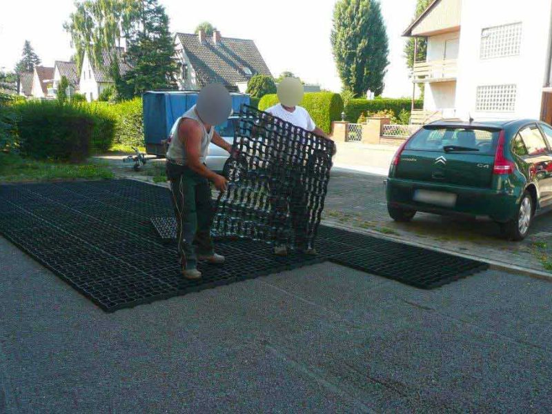 Bodenbefestigung eines Rettungsweg, Feuerwehrzufahrt mit dem Bodengitter BG50