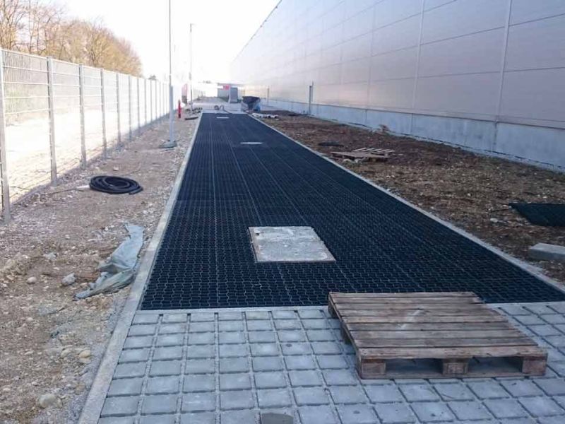 Kunststoff Bodengitter BG50 für befestigte Rettungswege, Feuerwehrzufahrten & Fluchtwege