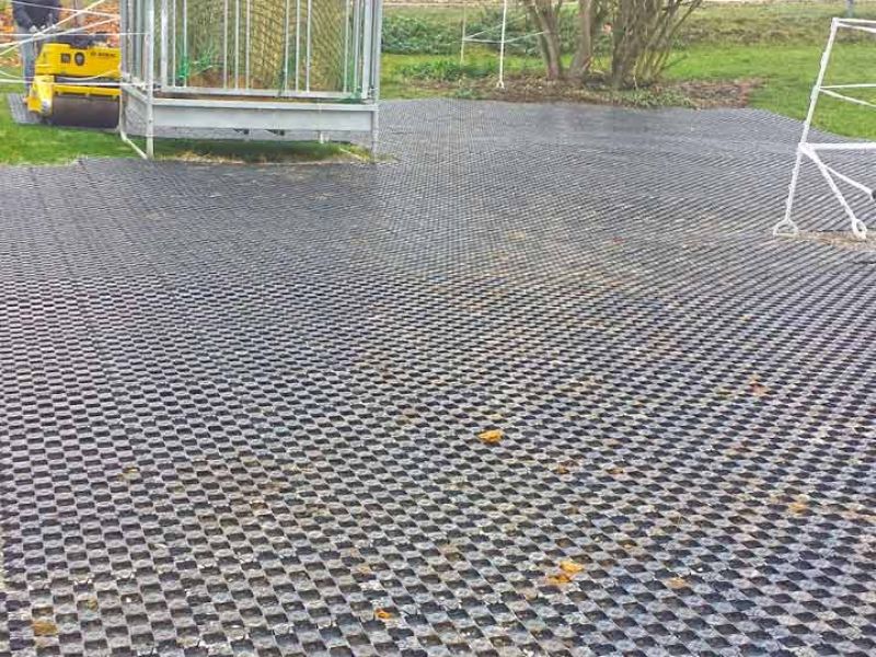 Paddockplatten ohne Unterbau selber verlegen - Paddocks ohne Matsch